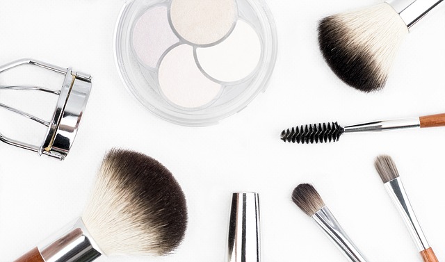 Comment maquiller les yeux verts?